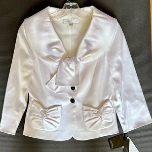 Beautiful Tahari blouse with tags, never worn